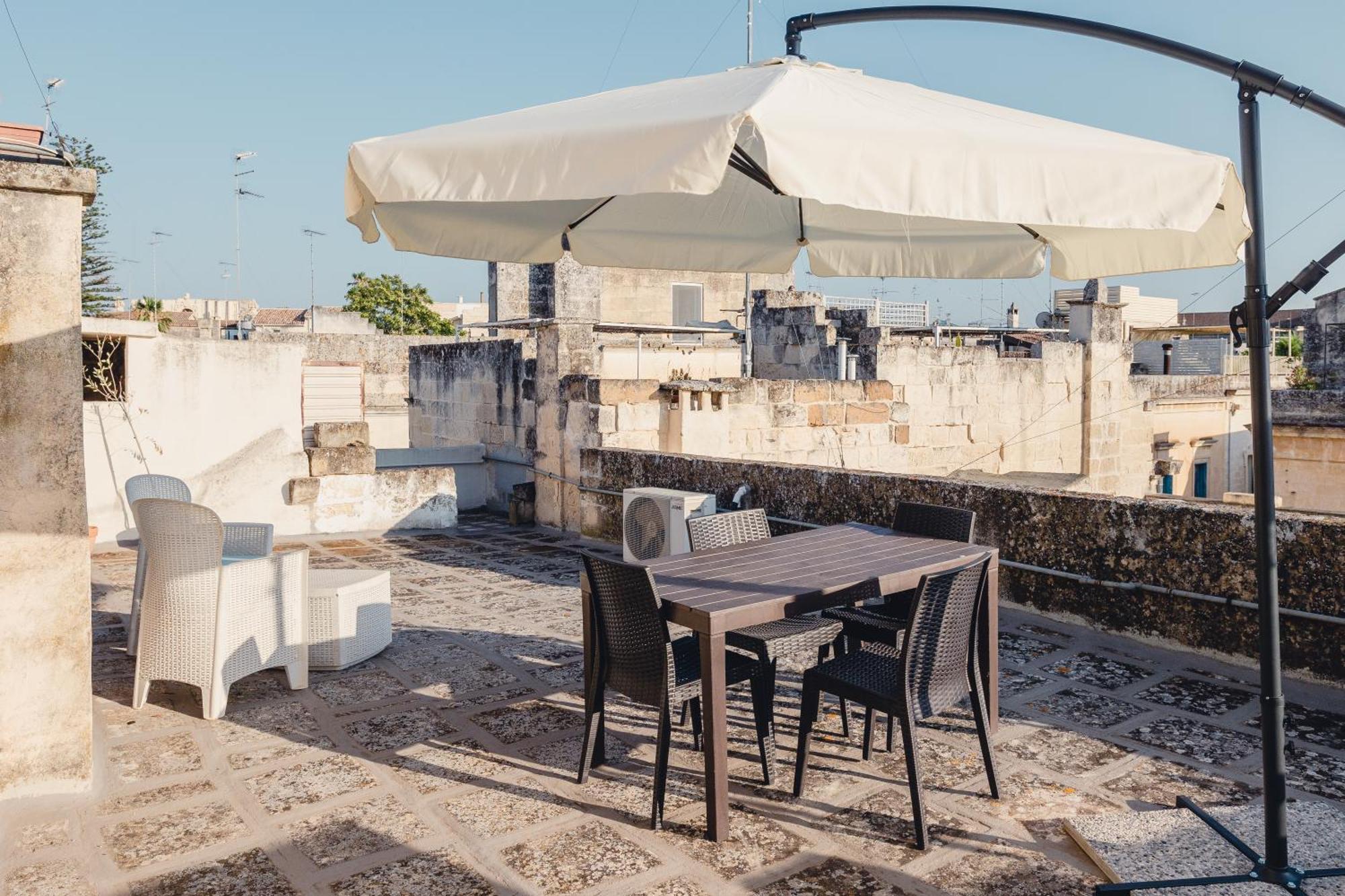 Convivo Apartment Palazzo Galateo - Private Rooftop Terrace Lecce Exterior photo